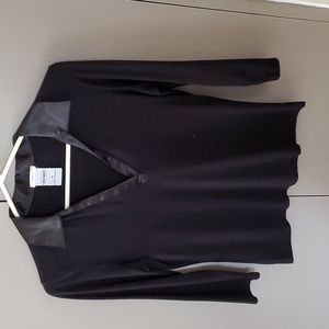 Old Navy v neck 3/4 sleeve black top